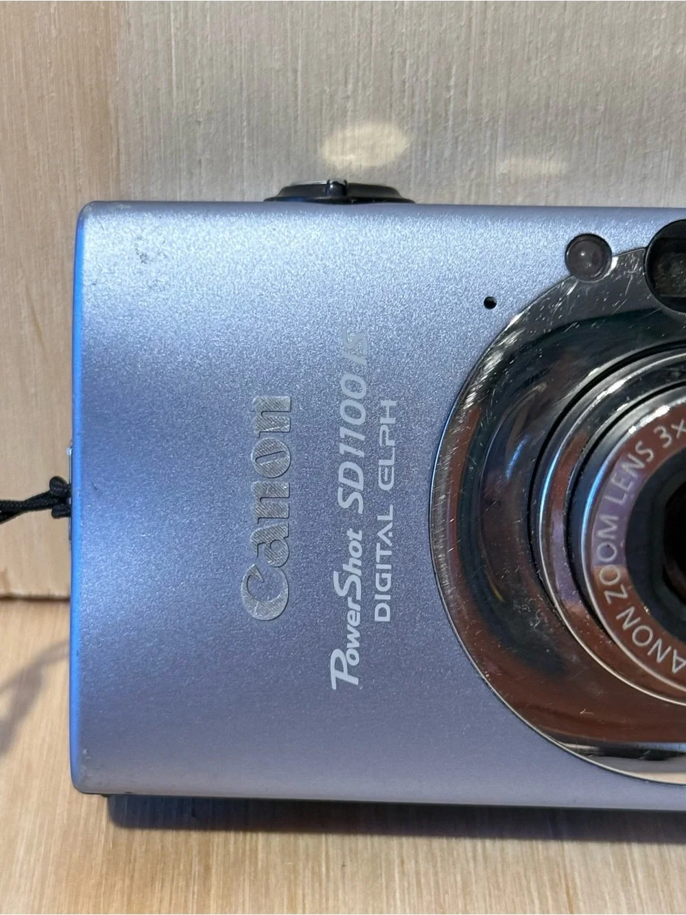 Canon PowerShot SD1100 IS Digital ELPH Camera 8MP Blue Lens Stuck For-Parts Only